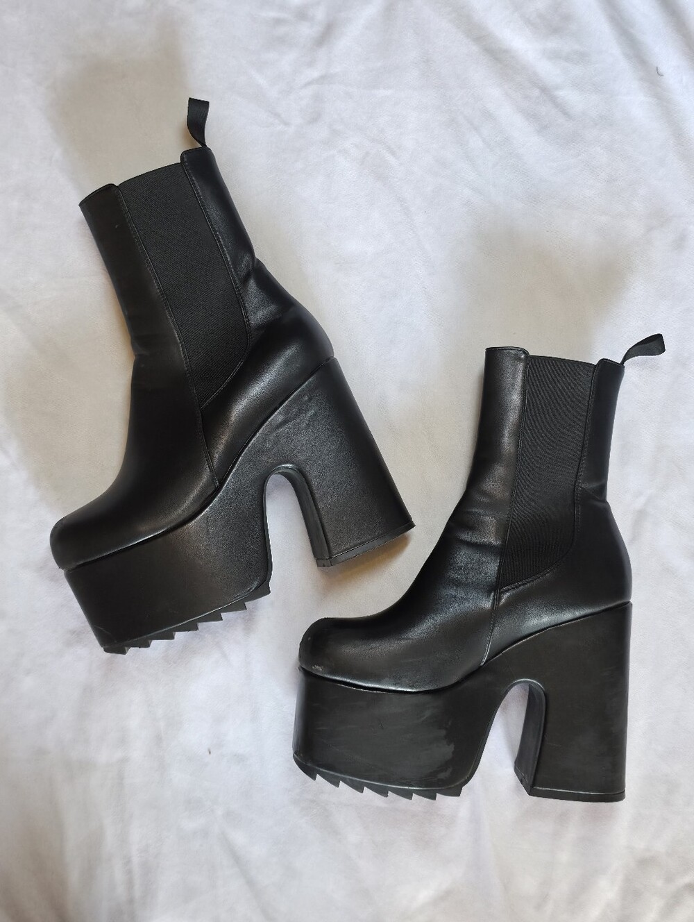 chunky platform Lamoda Boots